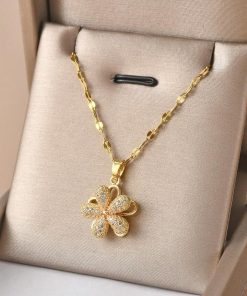 Rotatable Five-Petal Flower Gold Plated Women's Necklace (With gift box)