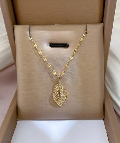 WomenS Luxurious Leaf Titanium Steel Zircon Necklace