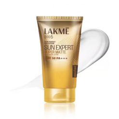 Lakme-9-To-5-Sun-Expert-Super-Matte-Sunscreen-Lotion-SPF-50-Pa-Shobe-Pai-2